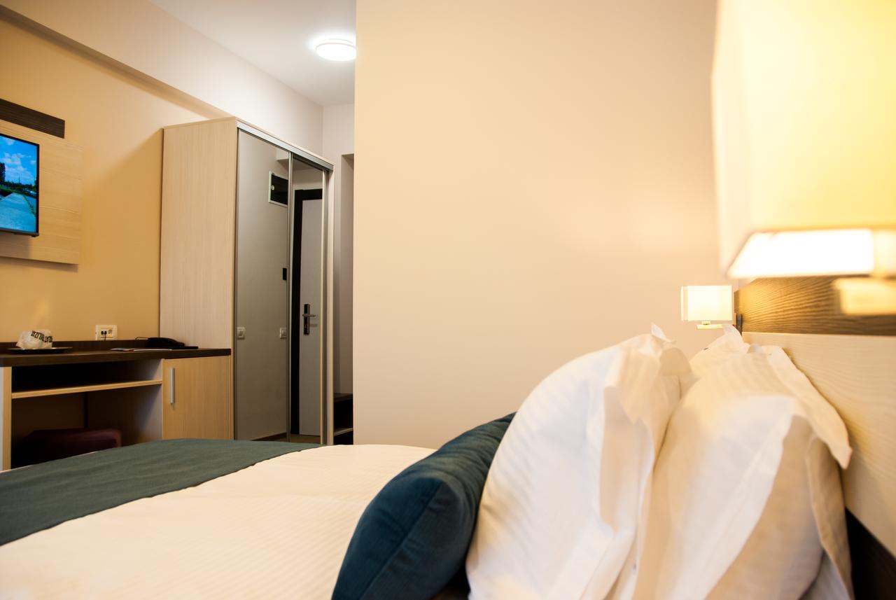 Milano Blue Mamaia Hotell Exteriör bild