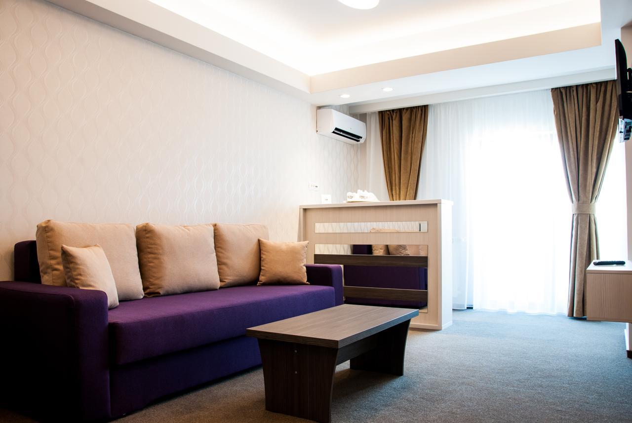 Milano Blue Mamaia Hotell Exteriör bild
